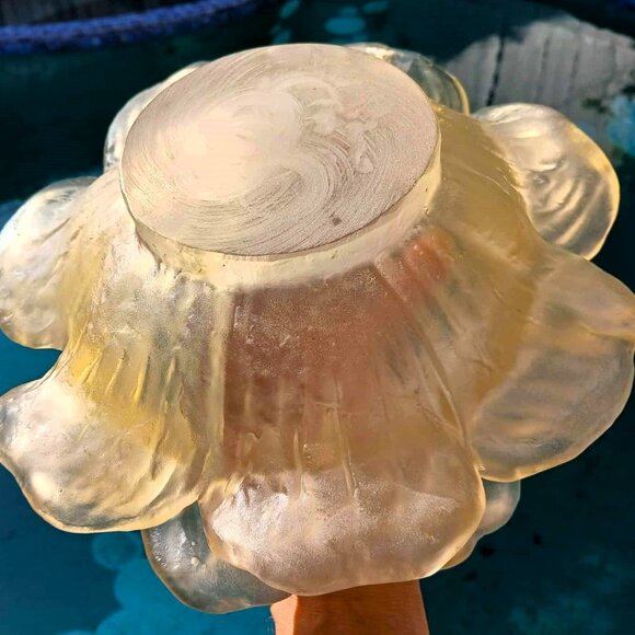 Vintage MCM Dorothy Thorpe Translucent Frosted Lucite Flower Bowl - Picture 10 of 10